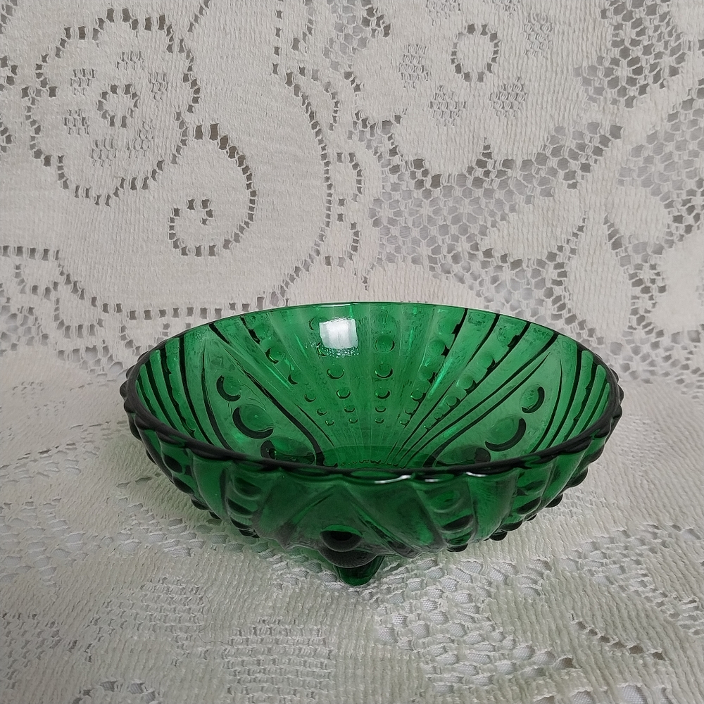 1950s Anchor Hocking Forest Emerald Green Burple Berry Oyster Pearl Nut Bowl - Picture 2 of 5